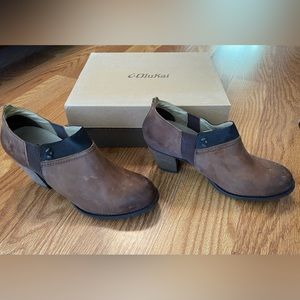 Olukai Ho’ou’i Leather Ankle Boots